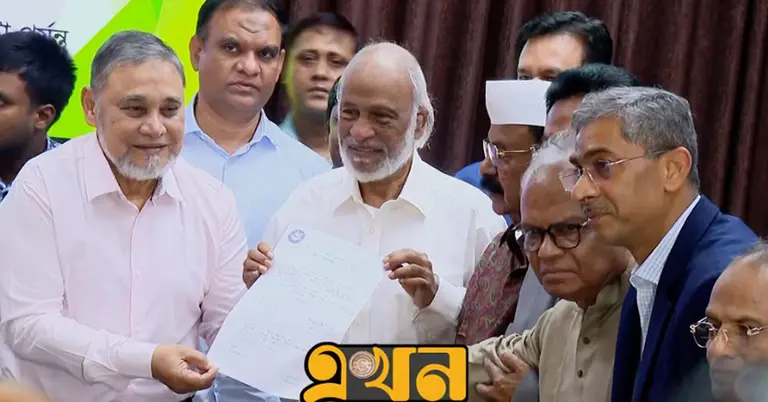 মির্জা ফখরুলের মনোনয়নপত্র দাখিল